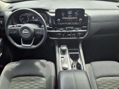 2025 Nissan Pathfinder SV 4WD
