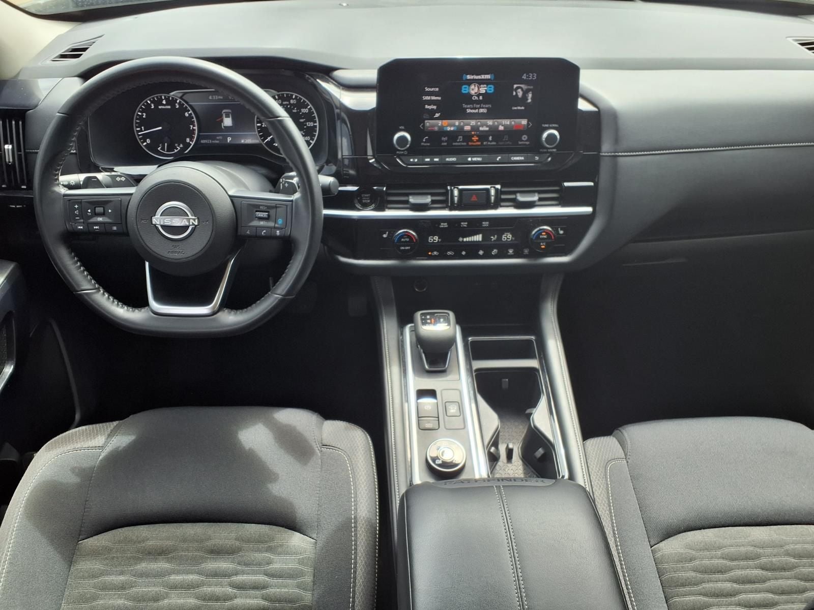 2025 Nissan Pathfinder SV 4WD