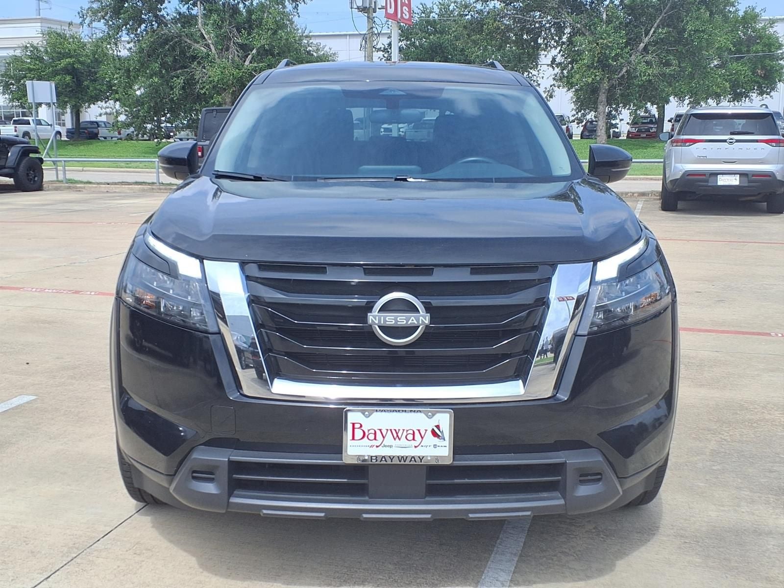 2025 Nissan Pathfinder SV 4WD