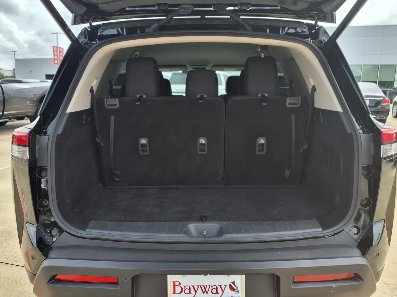 2025 Nissan Pathfinder SV 4WD