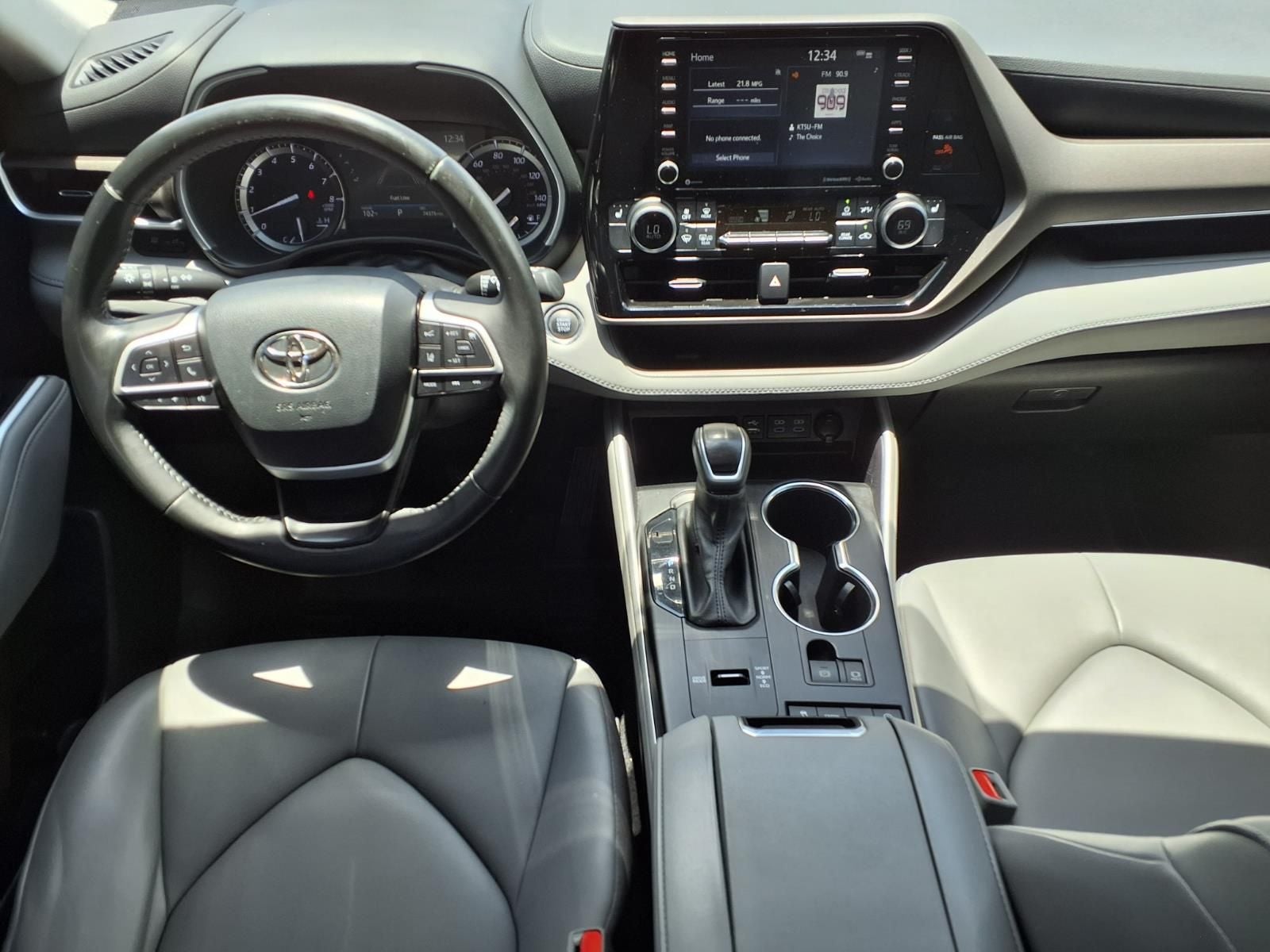 2022 Toyota Highlander XLE PROTECTION PKG
