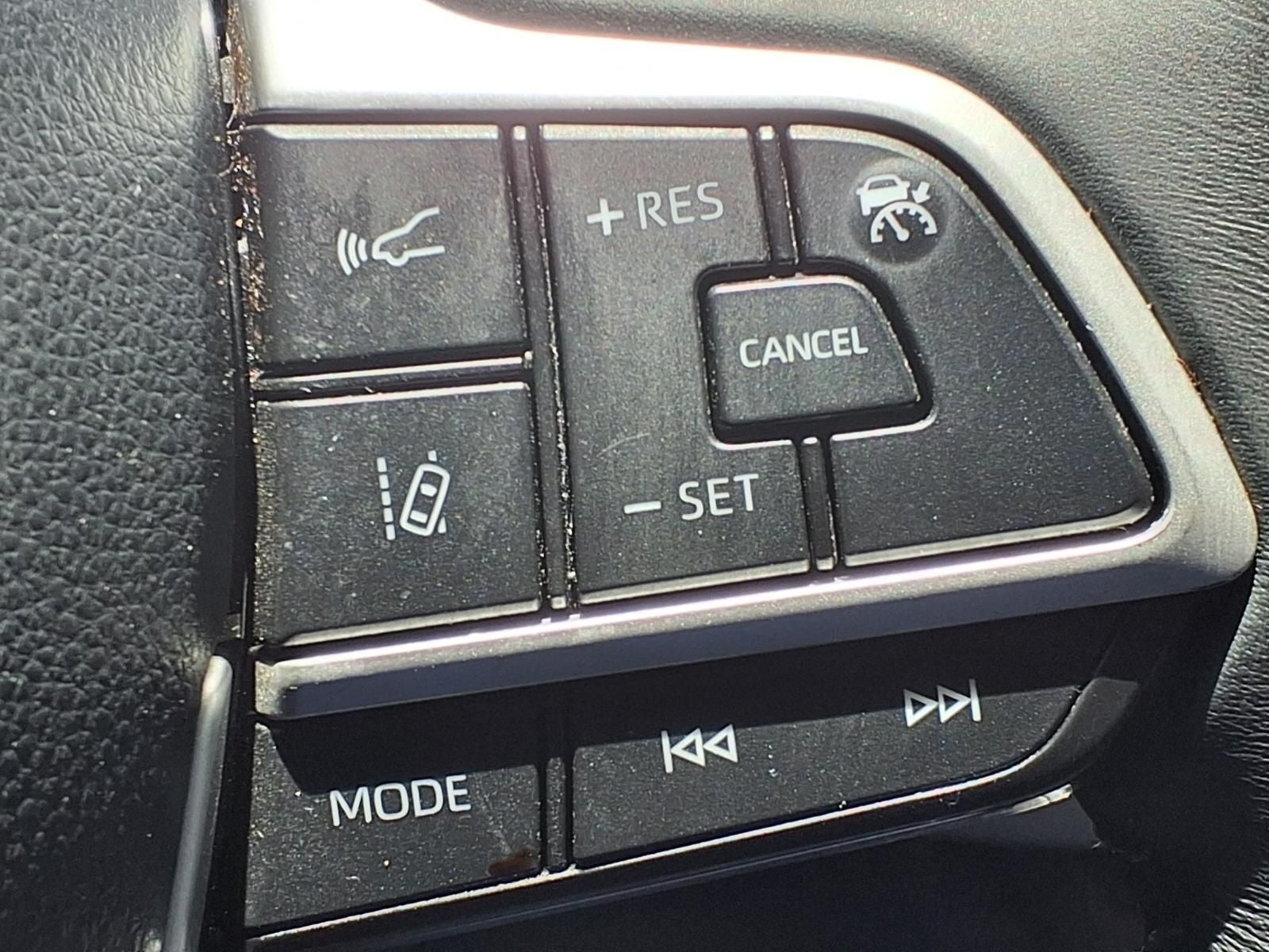 2022 Toyota Highlander XLE PROTECTION PKG