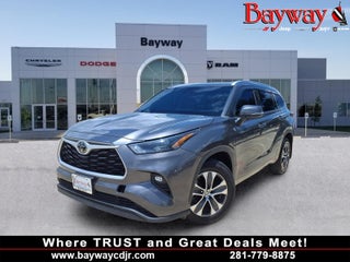 2022 Toyota Highlander XLE PROTECTION PKG