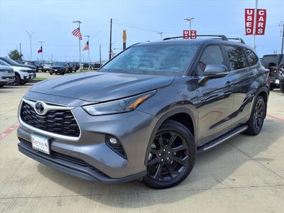 2024 Toyota Highlander LE