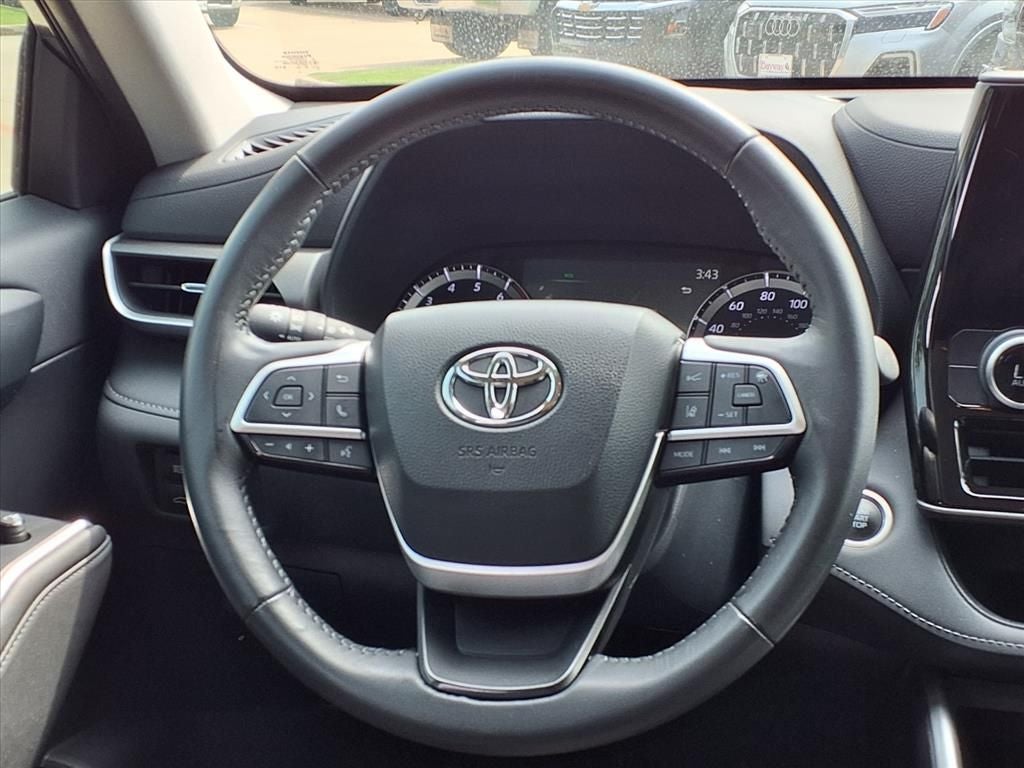 2024 Toyota Highlander LE PCS/LCA/LTA