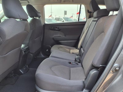 2024 Toyota Highlander LE PCS/LCA/LTA