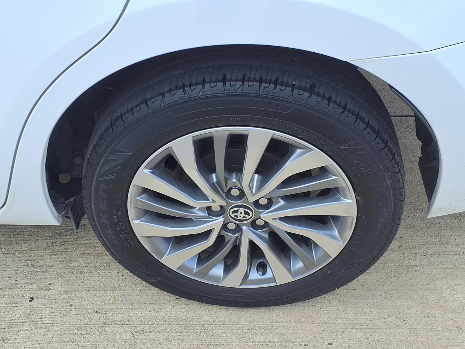 2017 Toyota Corolla XLE PCS & BACK-UP CAMERA