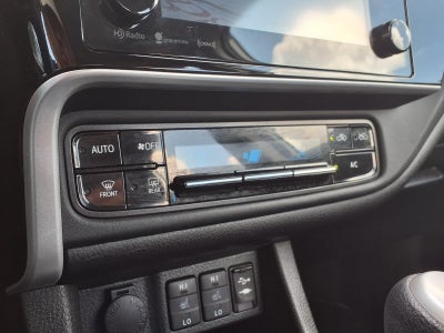 2017 Toyota Corolla XLE PCS & BACK-UP CAMERA
