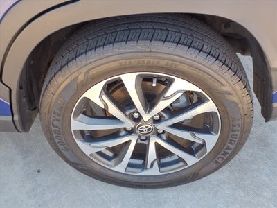 2022 Toyota Corolla Cross XLE PROTECTION PKG