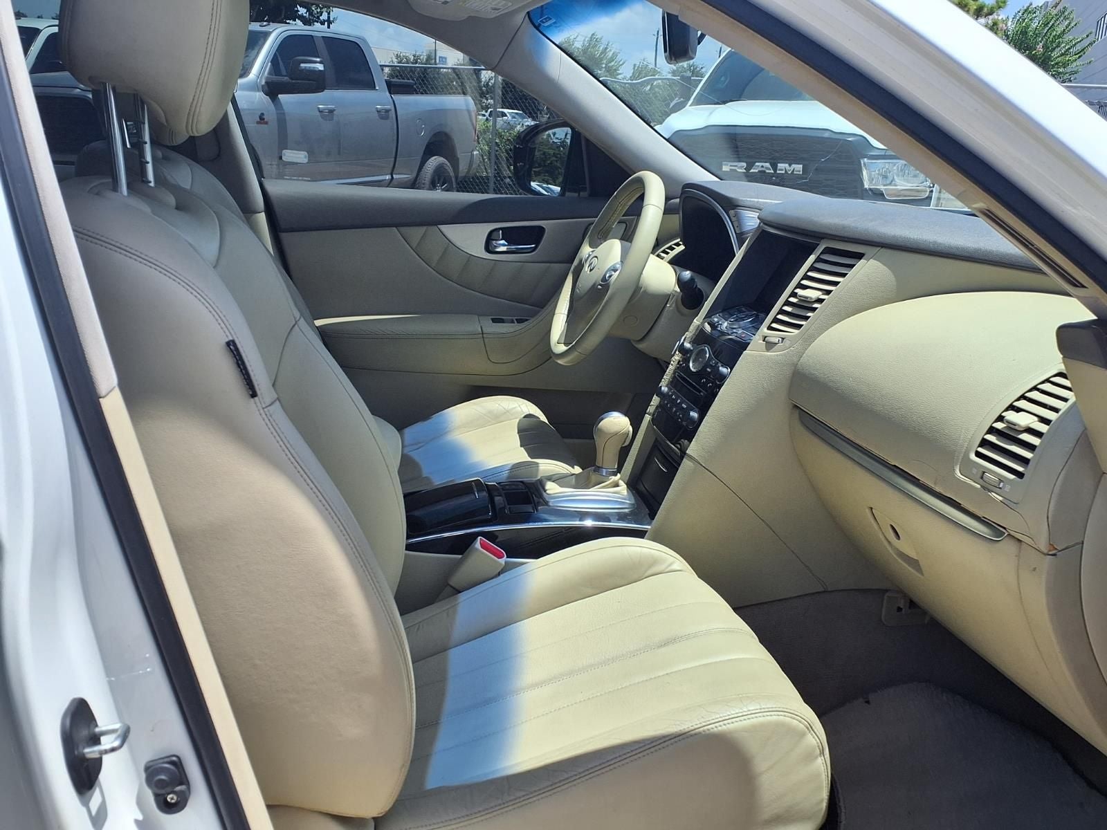 2011 INFINITI FX35 Base BOSE AUDIO & LITERATURE KIT