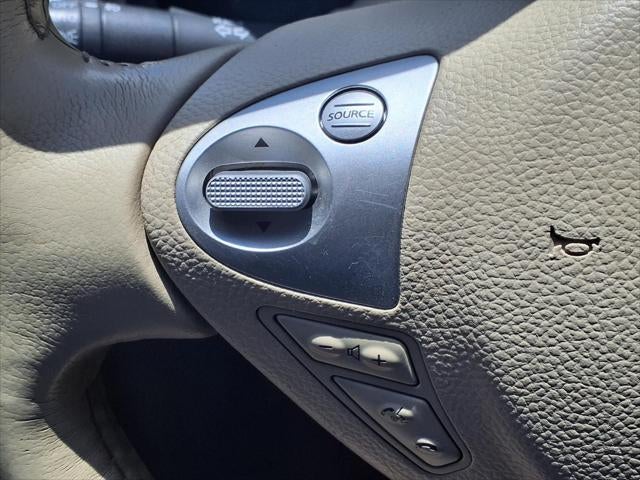 2011 INFINITI FX35 Base BOSE AUDIO & LITERATURE KIT