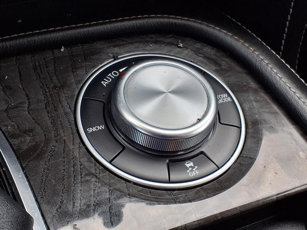 2023 INFINITI QX80 LUXE 4WD