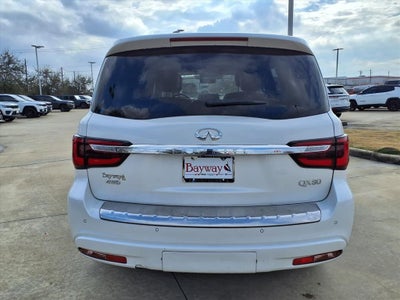 2023 INFINITI QX80 LUXE 4WD