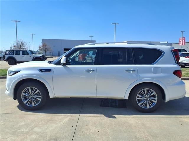 2023 INFINITI QX80 LUXE 4WD