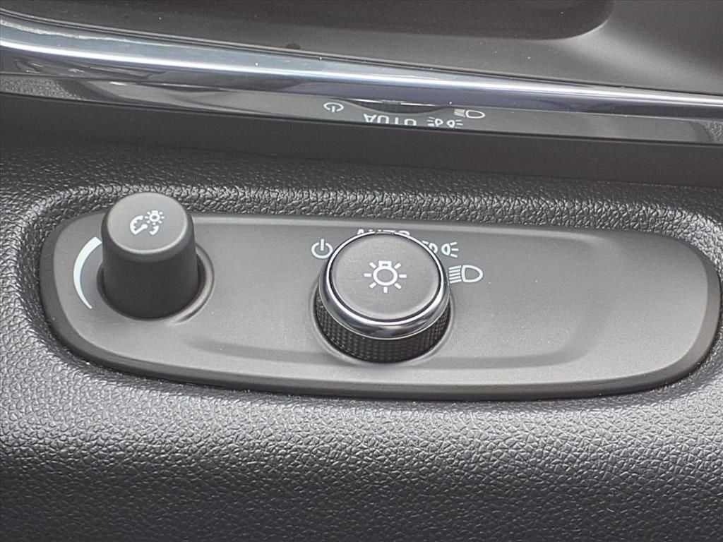 2025 Buick Envista Preferred DRIVER CONFIDENCE PKG
