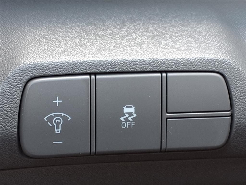 2025 Hyundai Elantra SEL Convenience SERENITY WHT