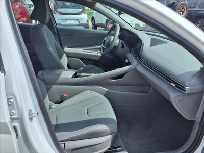 2025 Hyundai Elantra SEL Convenience SERENITY WHT