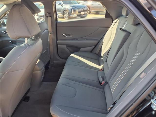 2025 Hyundai Elantra SEL Convenience ABYSS BLK