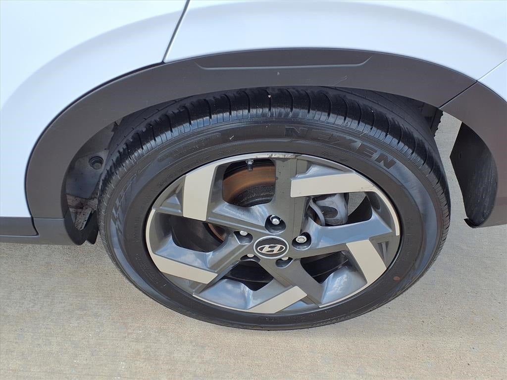 2024 Hyundai Venue SEL SUNROOF