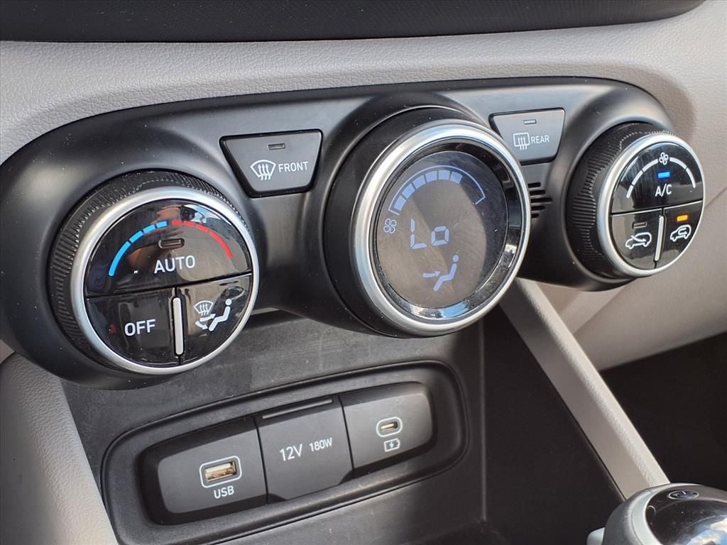 2024 Hyundai Venue SEL SUNROOF