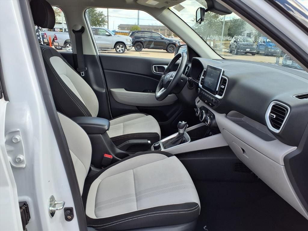 2024 Hyundai Venue SEL SUNROOF