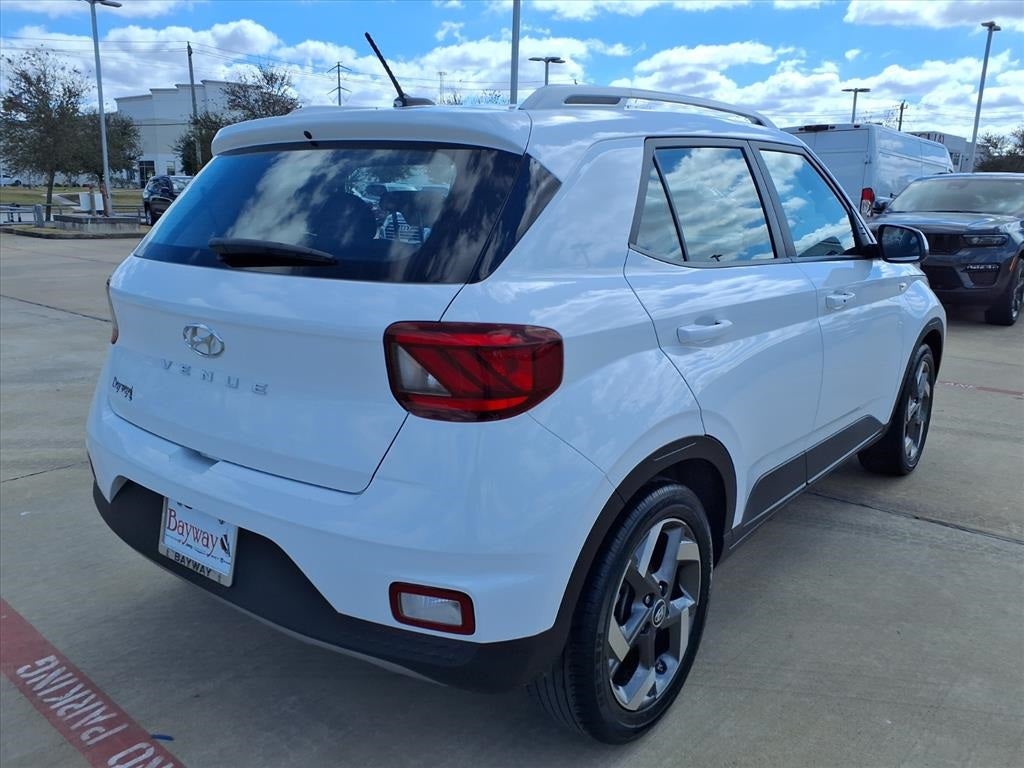 2024 Hyundai Venue SEL SUNROOF