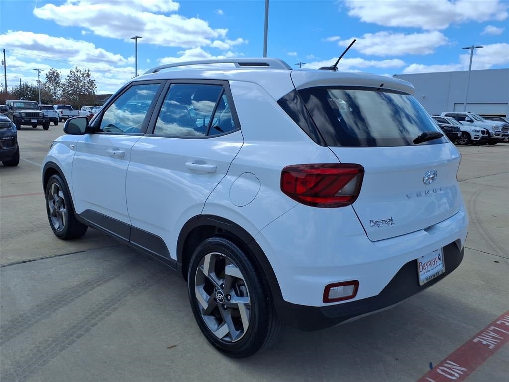2024 Hyundai Venue SEL SUNROOF
