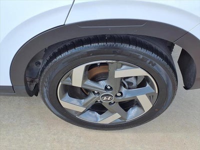 2024 Hyundai Venue SEL SUNROOF
