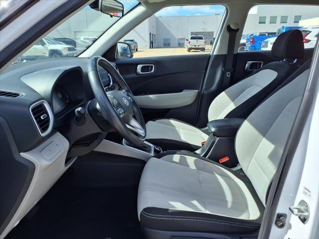 2024 Hyundai Venue SEL SUNROOF