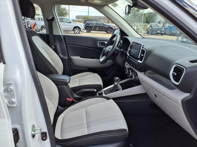 2024 Hyundai Venue SEL SUNROOF