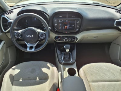 2022 Kia Soul LX TECH PKG