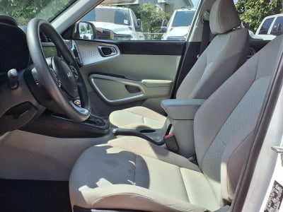 2022 Kia Soul LX TECH PKG