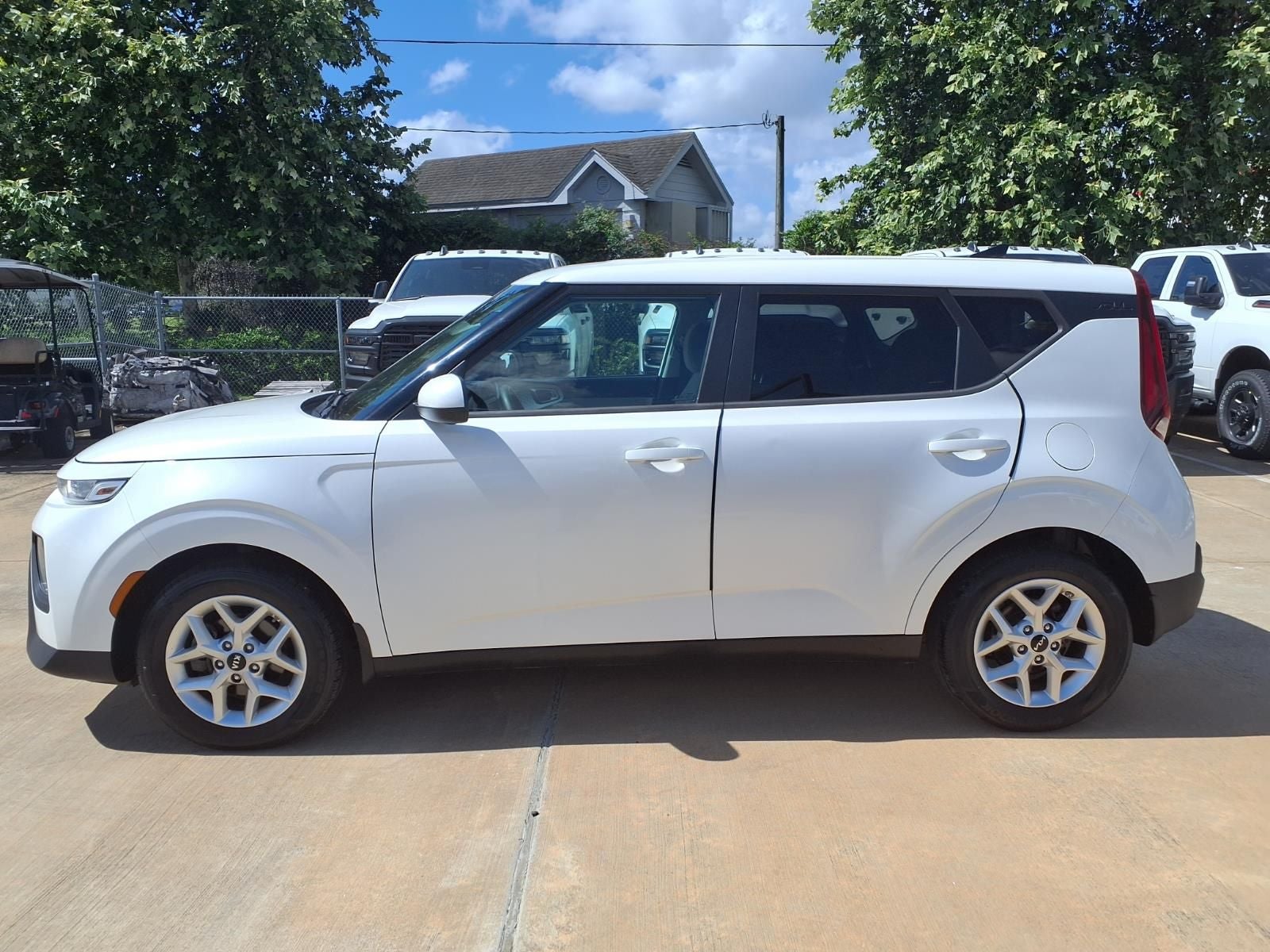 2022 Kia Soul LX TECH PKG