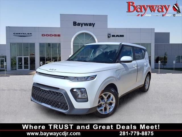 2022 Kia Soul LX TECH PKG