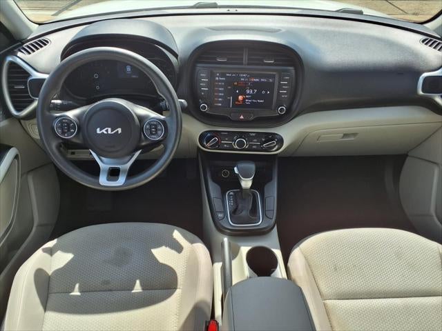 2022 Kia Soul LX TECH PKG
