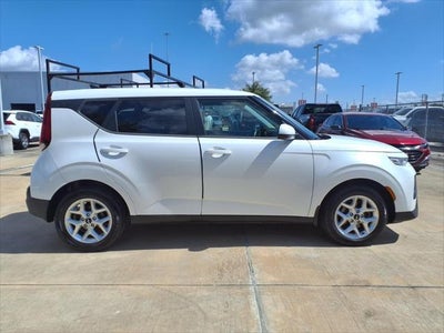 2022 Kia Soul LX TECH PKG