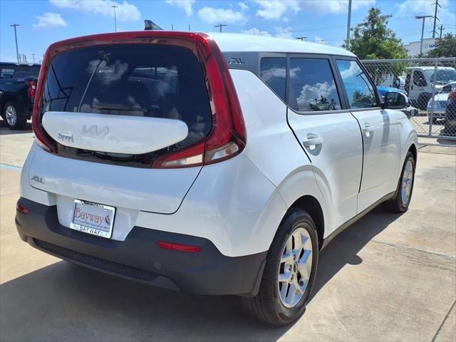 2022 Kia Soul LX TECH PKG