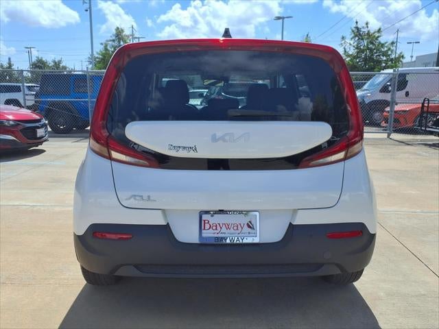 2022 Kia Soul LX TECH PKG