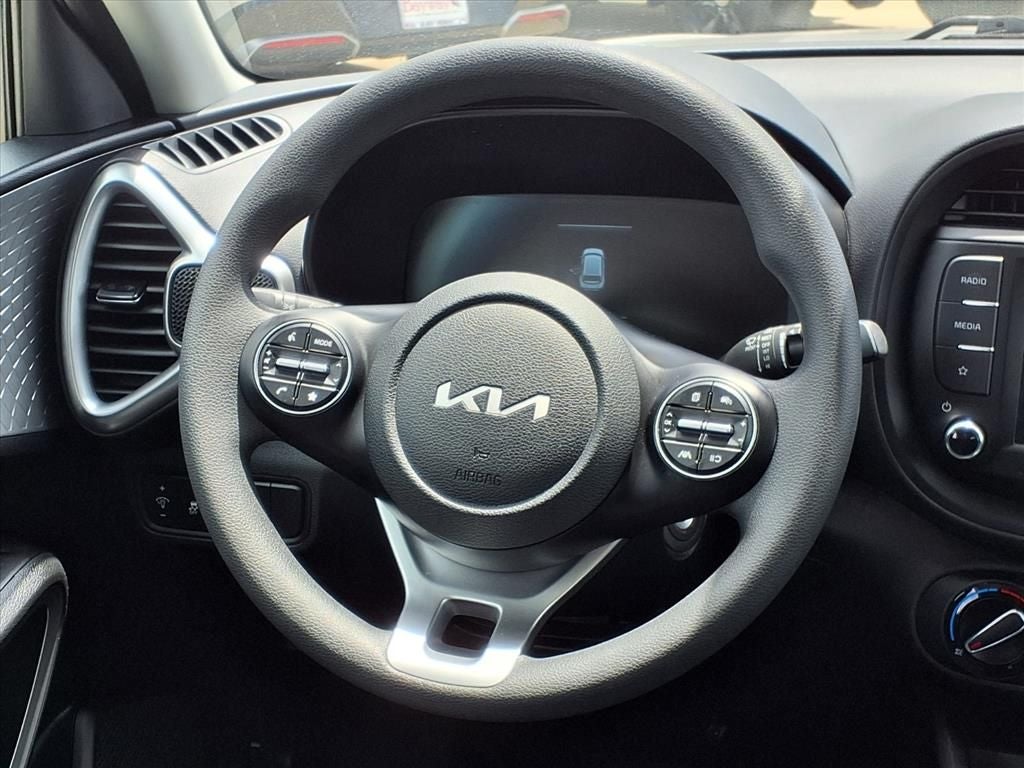 2025 Kia Soul LX TECH PKG