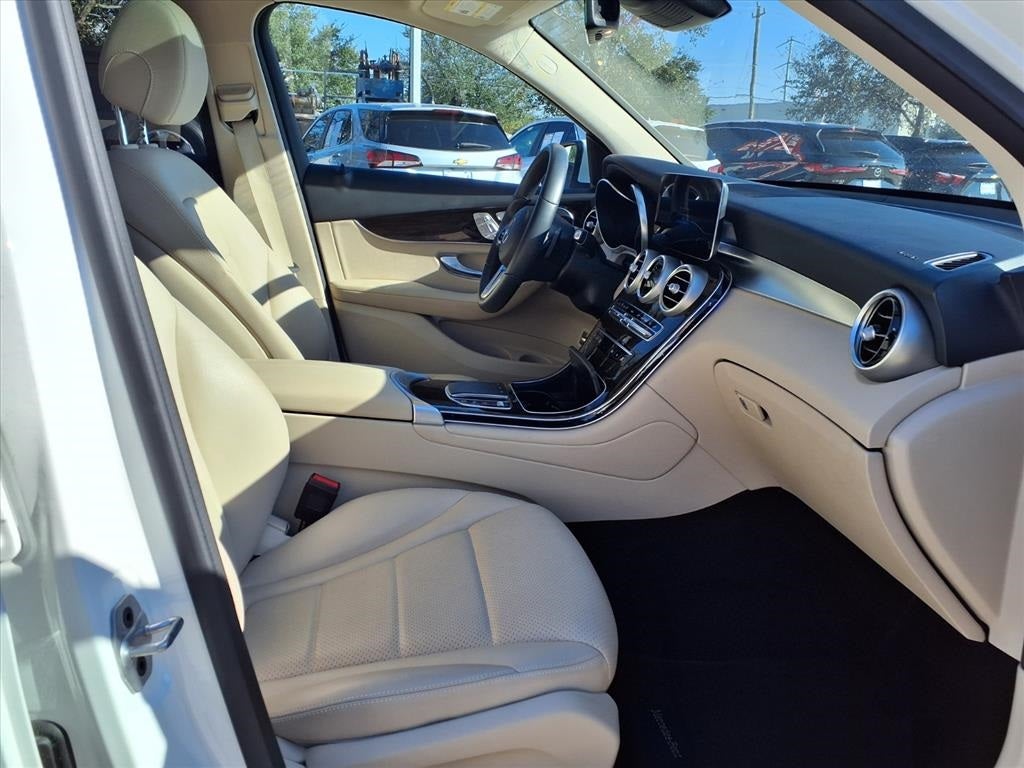 2022 Mercedes-Benz GLC 300 GLC 300