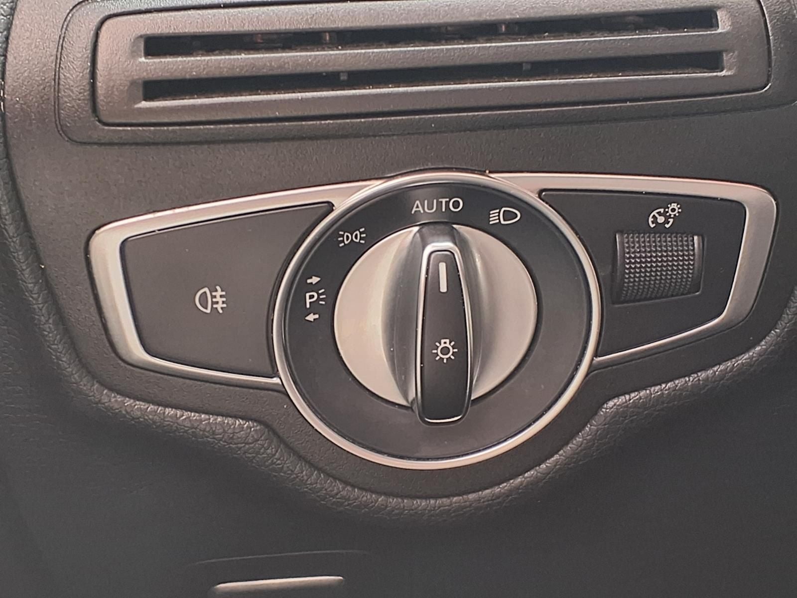 2019 Mercedes-Benz GLC 300 GLC 300 PREMIUM & DR. ASST. PKG.