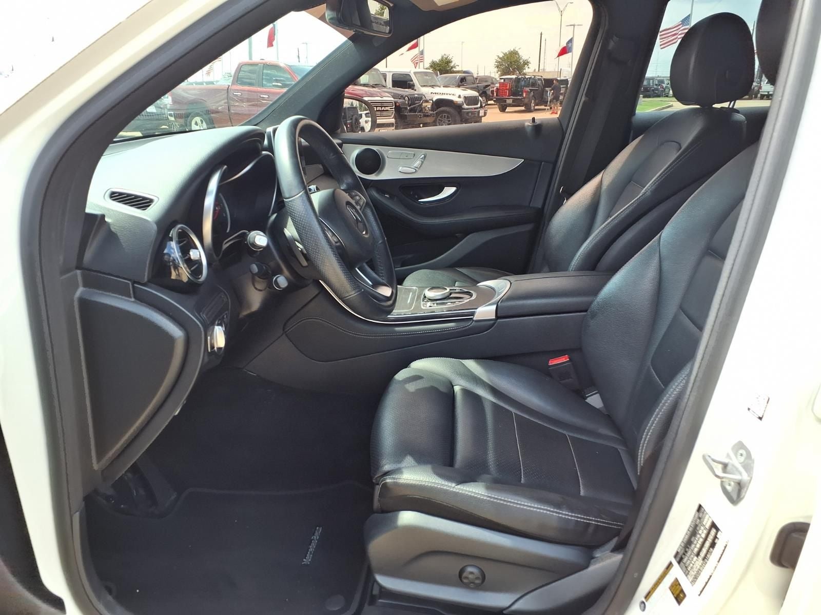 2019 Mercedes-Benz GLC 300 GLC 300 PREMIUM & DR. ASST. PKG.