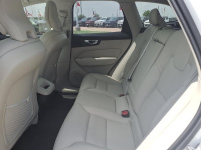 2025 Volvo XC60 B5 Plus AWD PREMIER