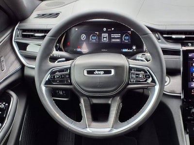 2023 Jeep Grand Cherokee L Overland 4x2
