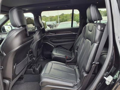 2023 Jeep Grand Cherokee L Overland 4x2