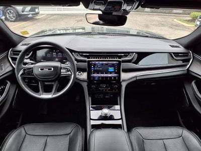 2023 Jeep Grand Cherokee L Overland 4x2