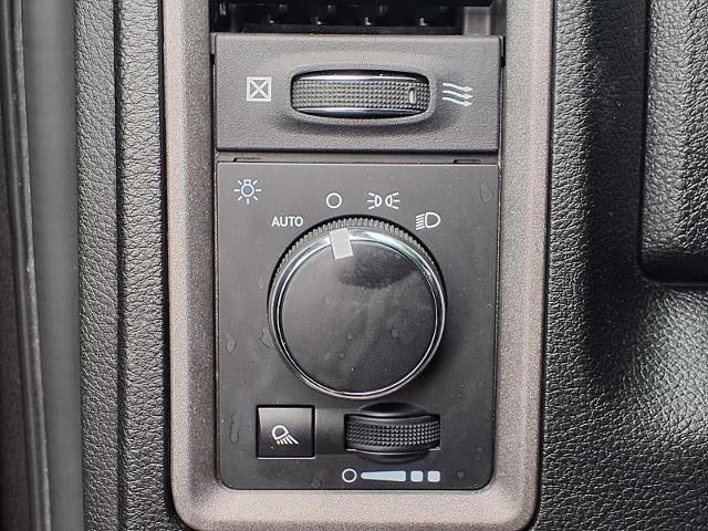 2021 RAM 1500 Classic Tradesman Quad Cab 4x2 6'4" Box