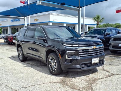 2024 Chevrolet Traverse LT