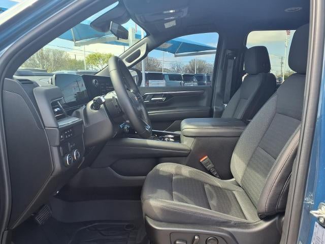 2025 Chevrolet Suburban LS