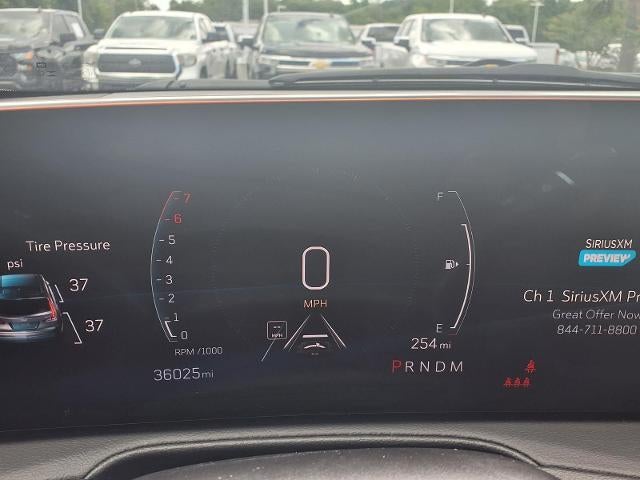 2025 Cadillac XT4 Premium Luxury